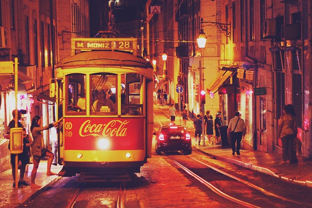 ポルトガルの街を走る路面電車